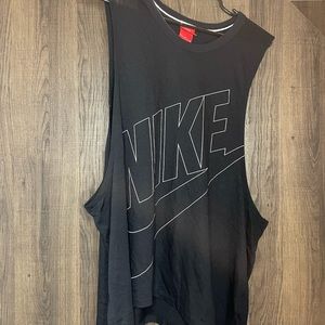 Black Nike tank, woman’s large